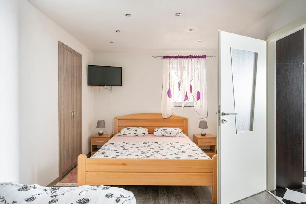 Studio Apartment Grgic Šibenik Екстериор снимка