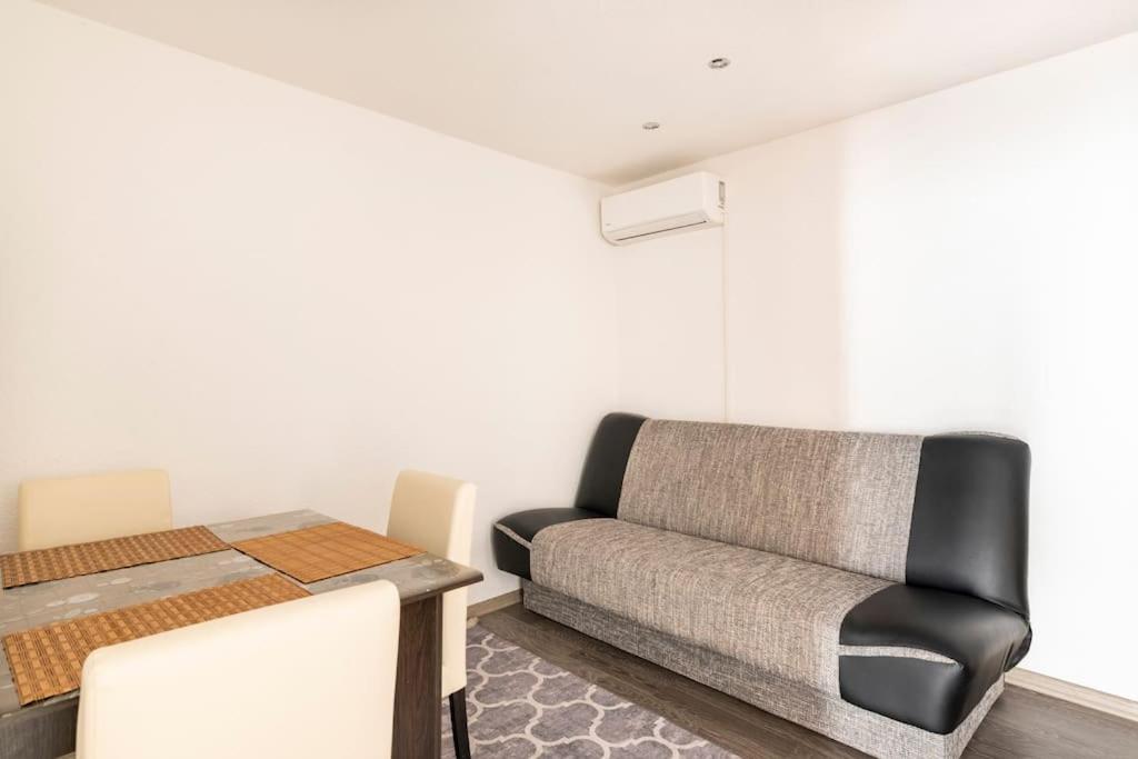 Studio Apartment Grgic Šibenik Екстериор снимка