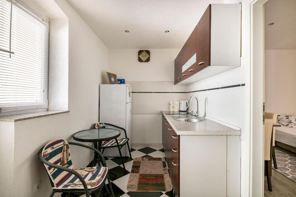 Studio Apartment Grgic Šibenik Екстериор снимка