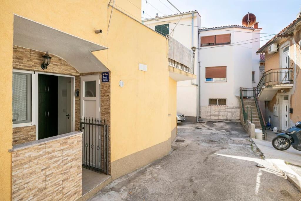 Studio Apartment Grgic Šibenik Екстериор снимка